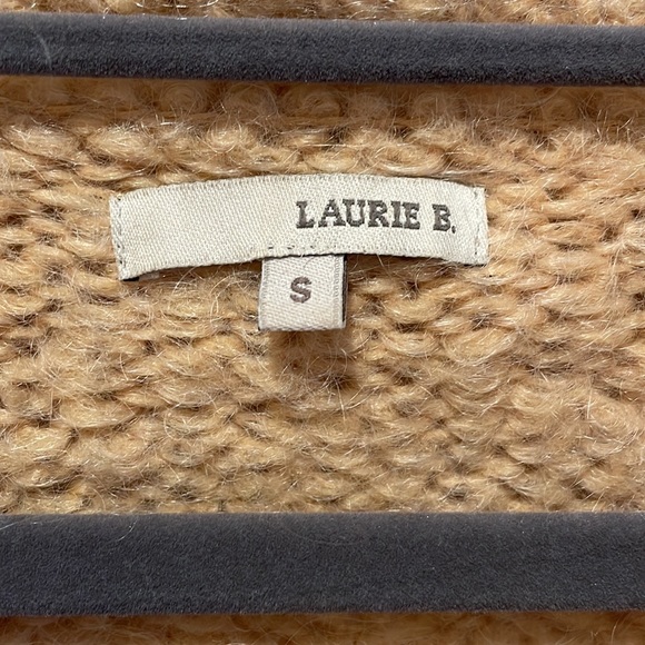 Wool cardigan - Picture 2 of 3